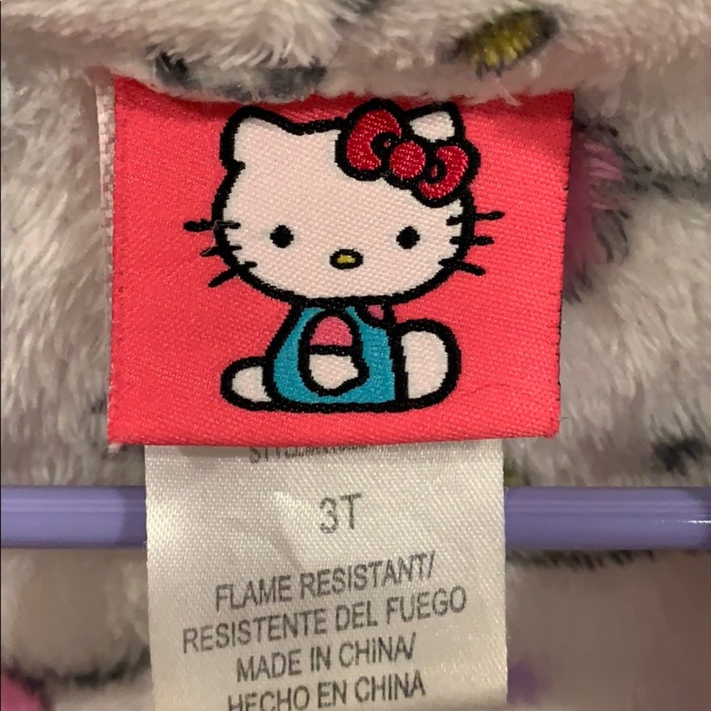 Hello Kitty Robe - Picture 2 of 3